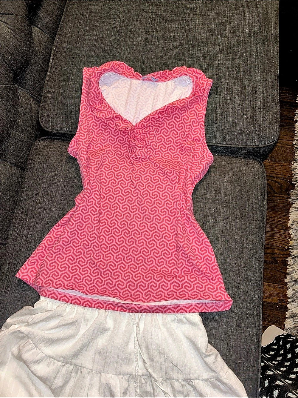 J McLaughlin Geometric Tank Top in Pink & White Size Medium Like New